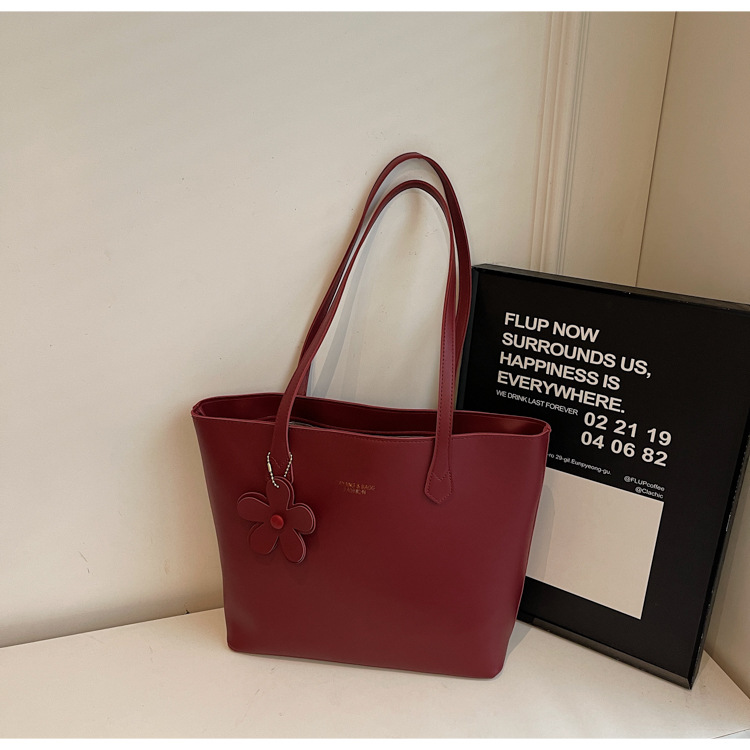 Women's Red Handbag 2025 New Arrival Luxury Shoulder Bag Large Capacity Commuter Bag Bridal/Bridesmaid Wedding Clutch - Thumbnail 7