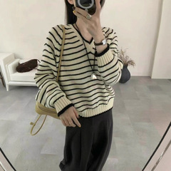 韩版v领撞色条纹套头毛衣女2025秋冬新款宽松软糯百搭针织衫上衣