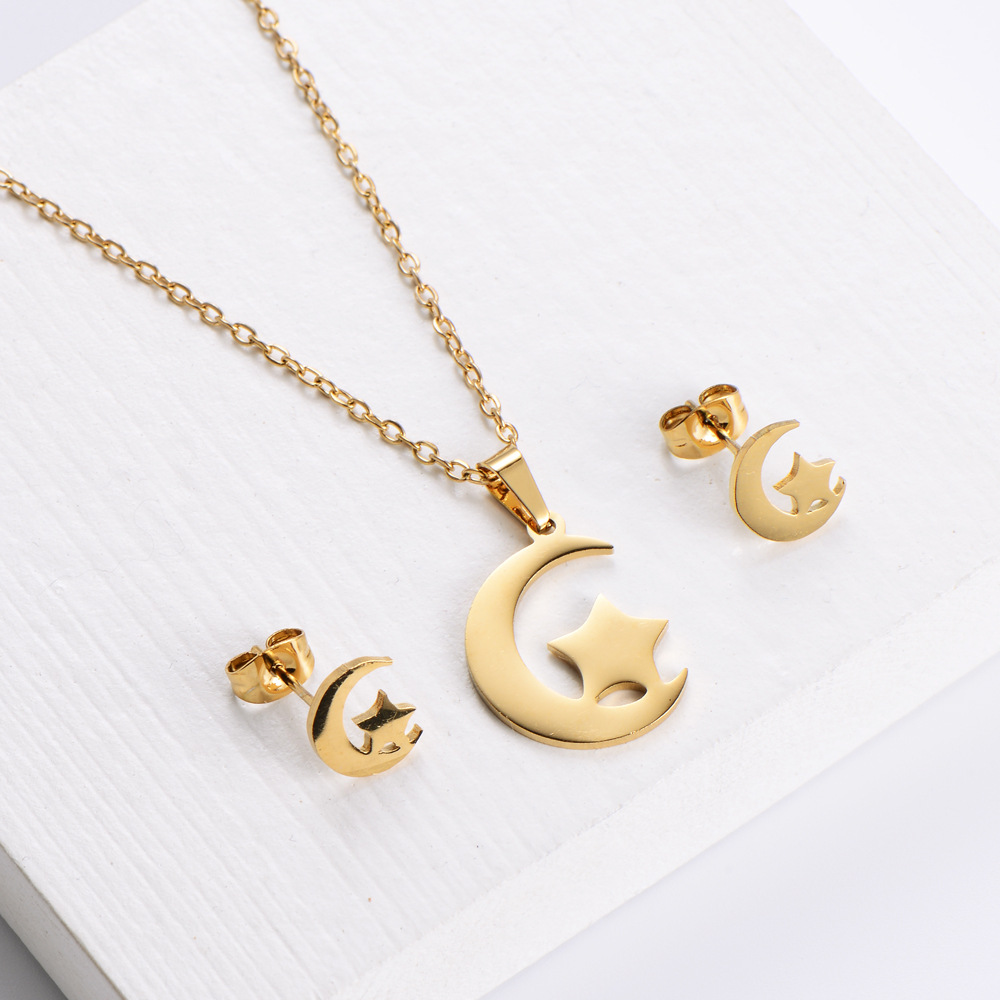 Simple Moon Star Clavicle Chain Earrings Set Wholesale Nihaojewelry display picture 3