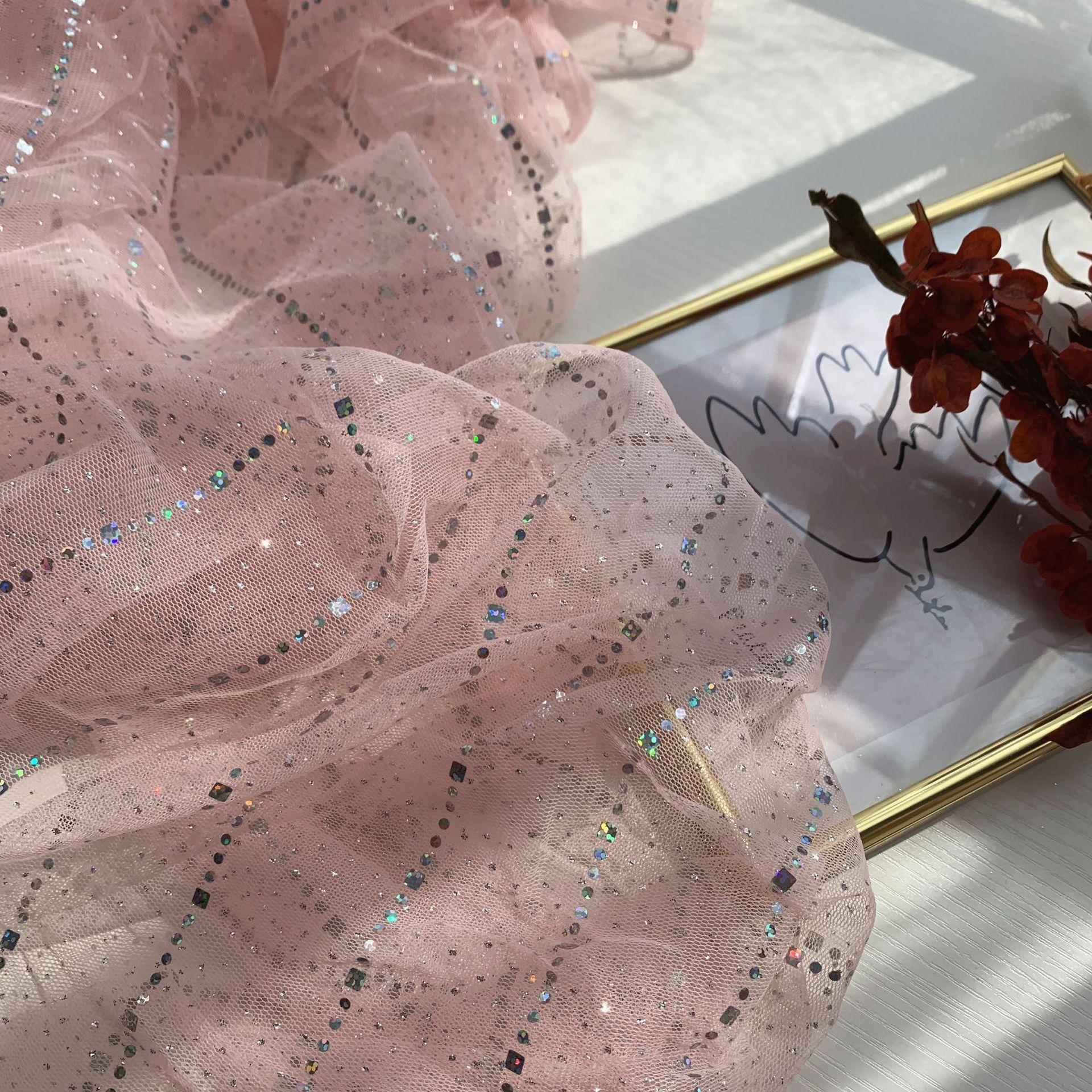 Paño de malla post-procesamiento de polvo de plata láser barra vertical malla de perforación hanfu Lolita tela de Mantel para niños
