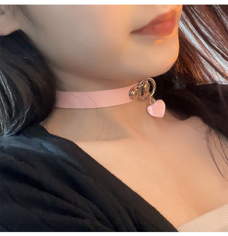 Silicone Collar with Traction Chain for Couples, Black Adult Accessory — detail image 6