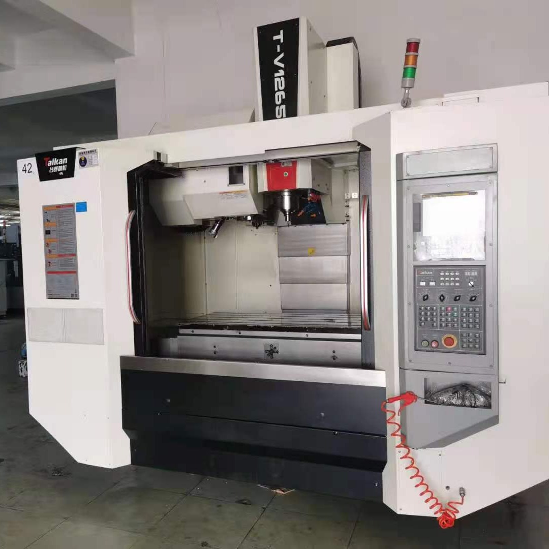 台群T-V1256S机床，直联主轴12000转，24把刀，三菱M80系统.数控