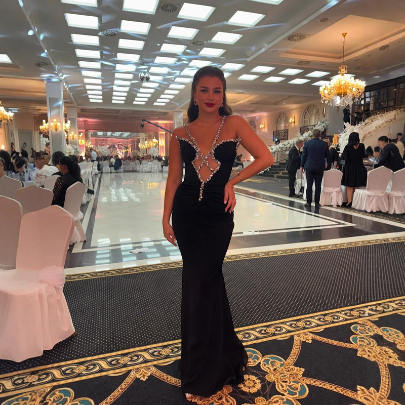 European and American Style Sexy V-Neck Strapless Simple Slim-Fit Bodycon Floor-Length Velvet Party Evening Gown