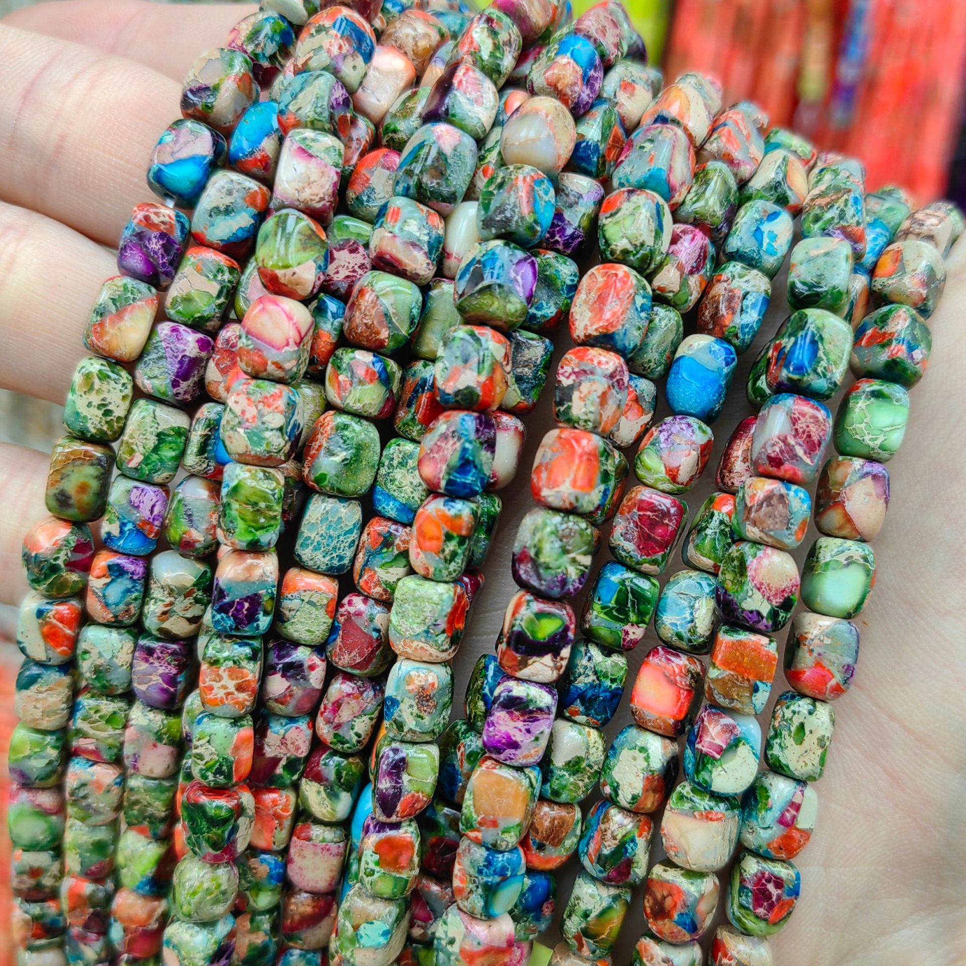 Ventas transfronterizas calientes de piedra imperial natural 5mm * 7mm con forma cuadrada multicolor perlas dispersas productos semiacabados joyas diy