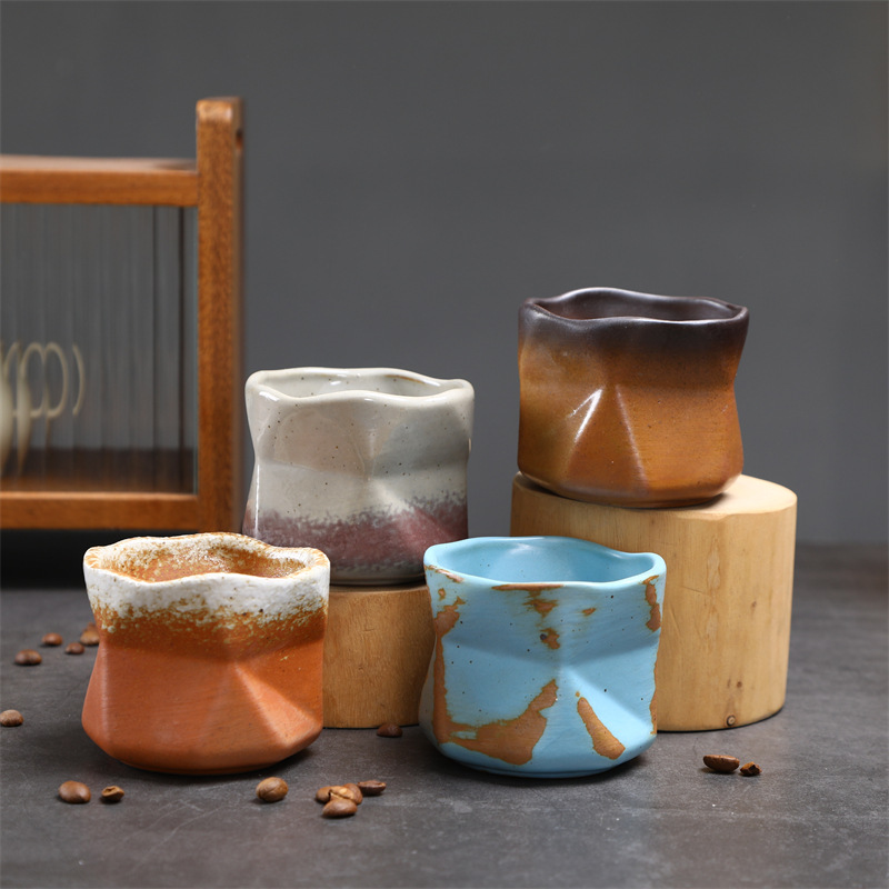 Hochwertige, im Ofen gedrechselte kleine Kung-Fu-Schale, Vintage-Keramik-Teetasse, Bestseller-Kaffeetasse, rustikale, im Ofen gedrechselte Meistertasse_voghion.com