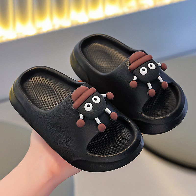 Zapatillas para niños verano nuevo niño dibujos animados baño antideslizante fondo suave para niños en el interior zapatillas para niños.