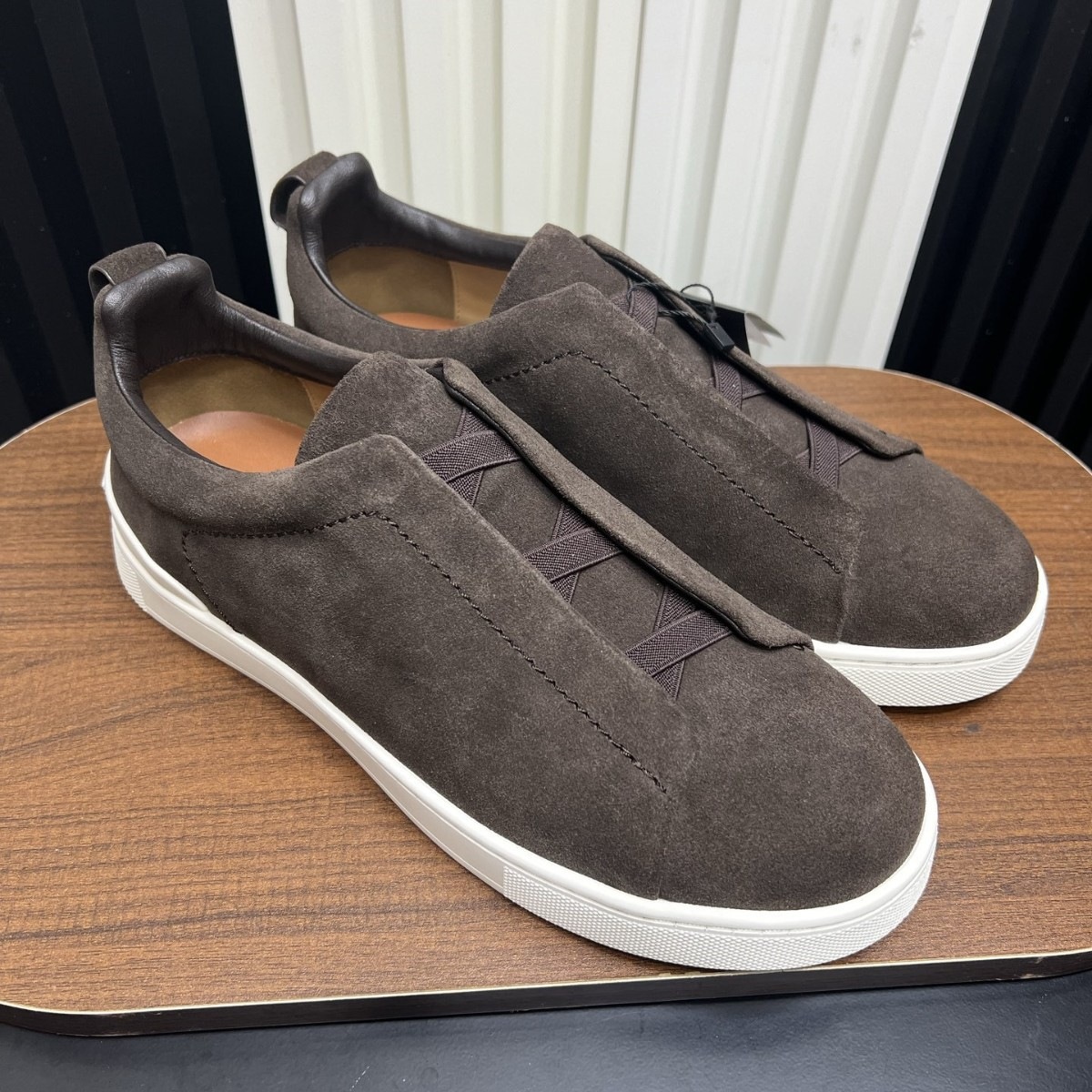 现货高版出口欧美外贸一脚蹬休闲运动鞋真皮松紧带平底乐福鞋男鞋