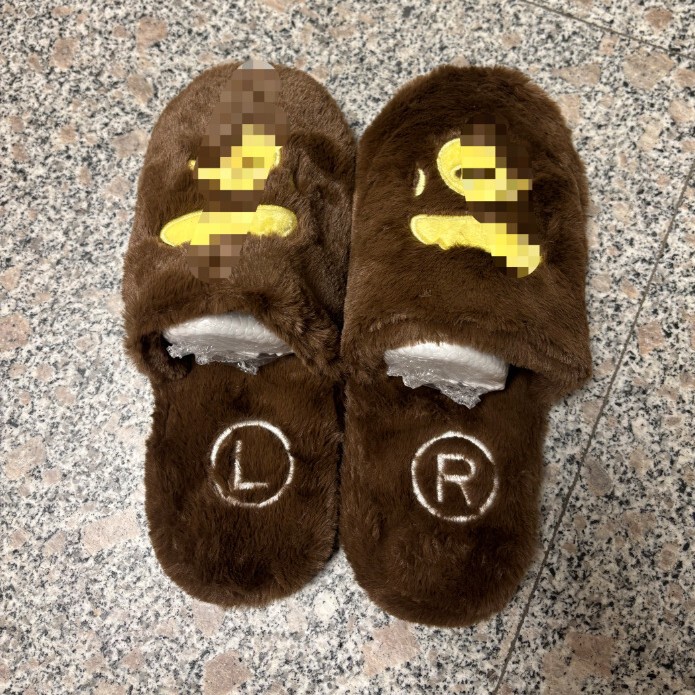 Plus-size, slip-on, closed-toe indoor slippers, plush monkey-head design, lightweight and comfortable, plus-size women's cotton slippers
