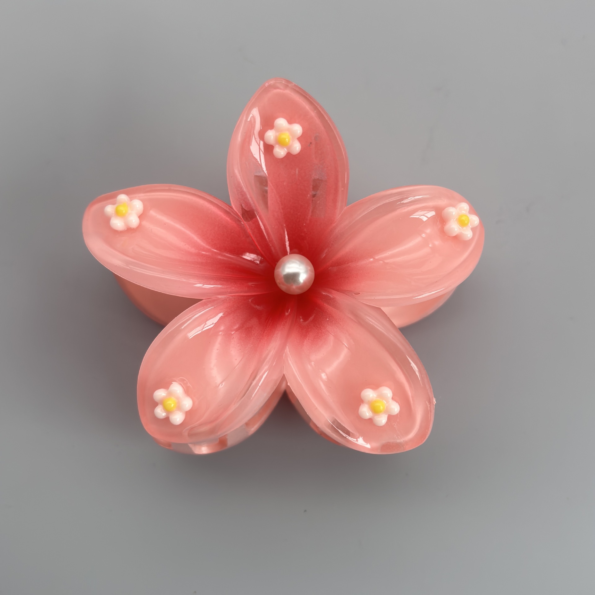 Pinza de pelo acrílica con flor de plumeria para mujer, accesorio de alta gama, pinza de tiburón, pinza de pelo cruzada para el verano.