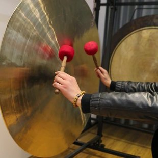 开业庆典手工风锣声音疗愈铜锣专业锣打击乐器瑜伽冥想铜锣浴音疗-阿里巴巴