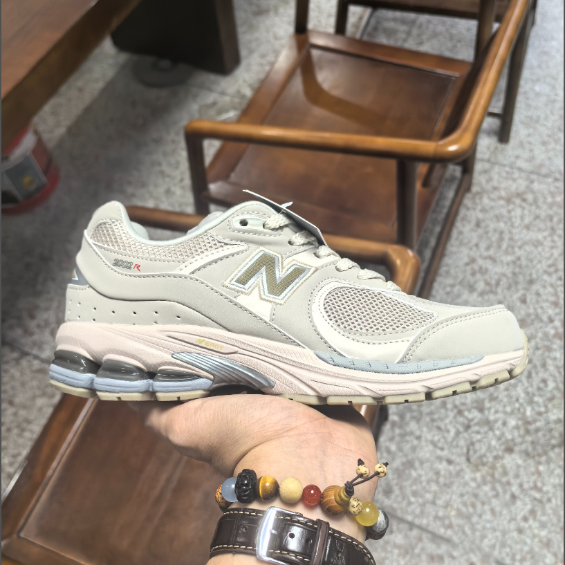2002R3-베이지