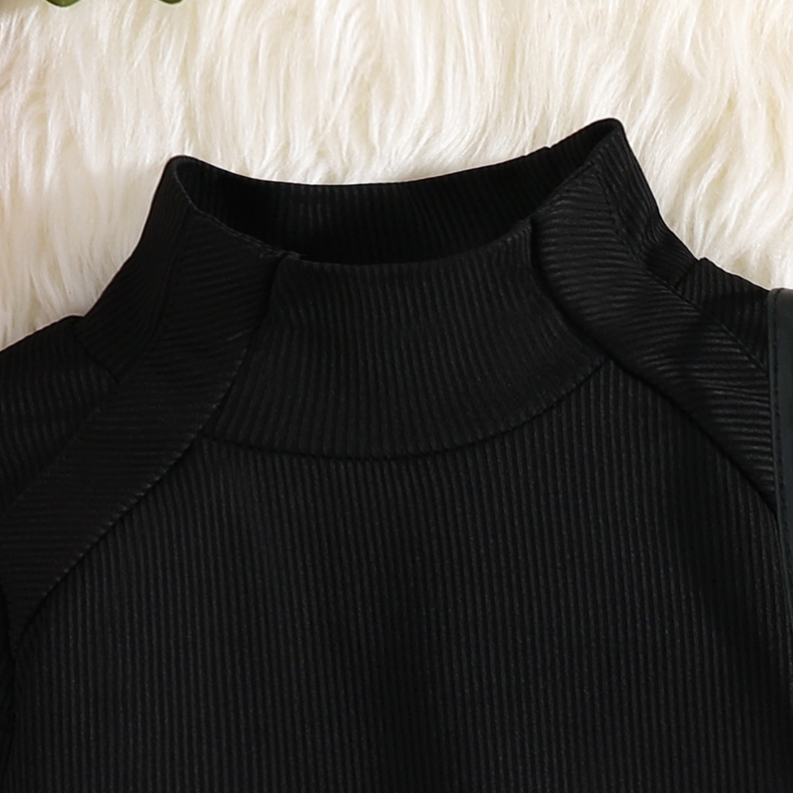 Treasure salary children's clothing autumn high collar ruffle design long sleeved bird pattern shorts with belt set_voghion.com