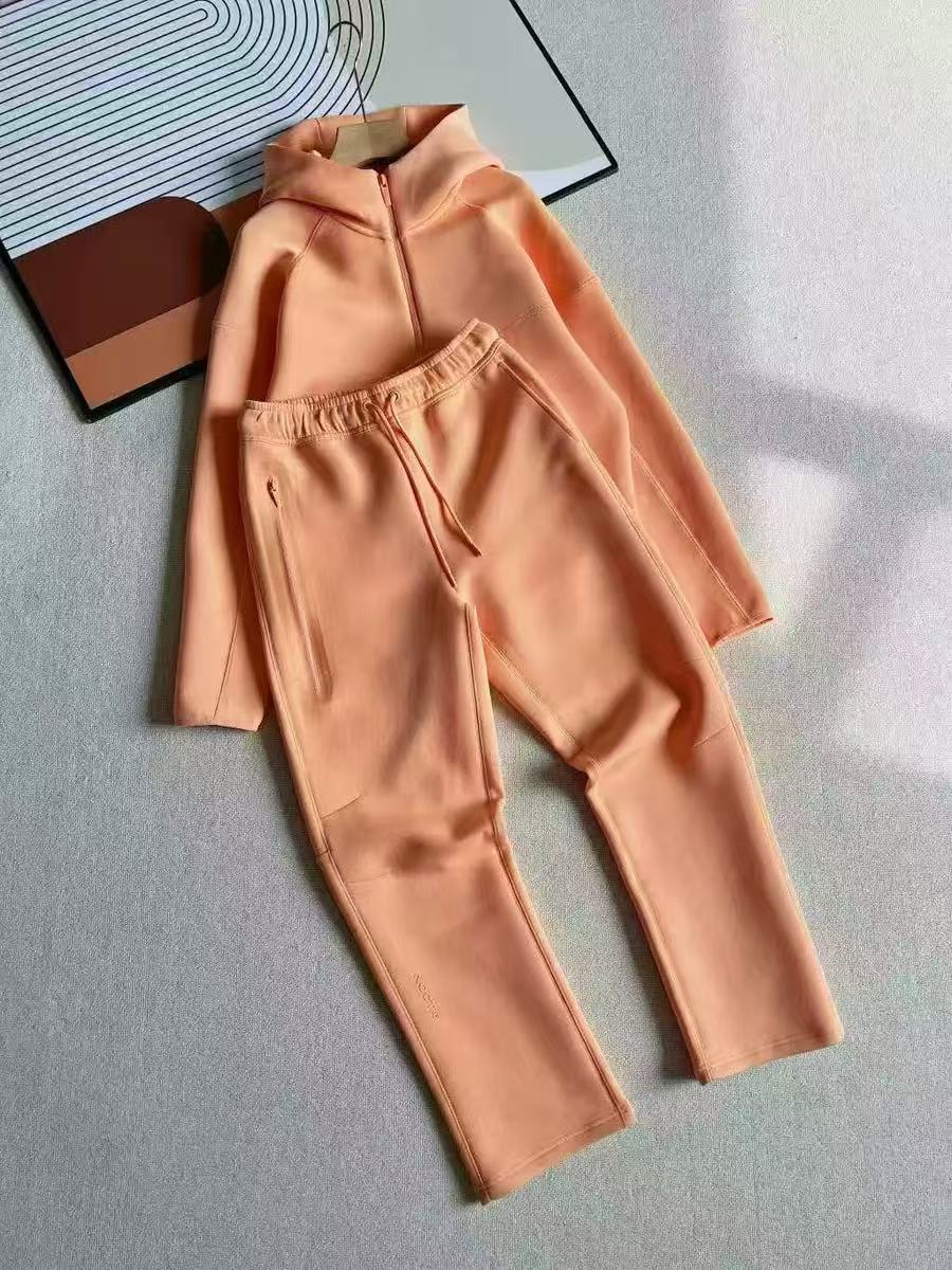 Orange suit / S