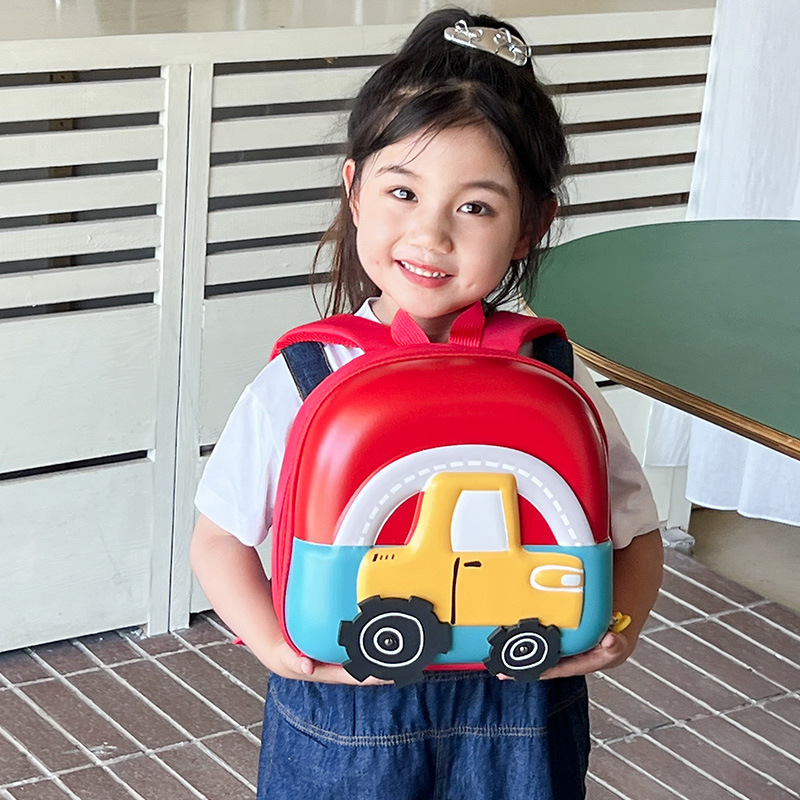 新款儿童书包幼儿园书包小学生书包可爱动漫小汽车男女童蛋壳背包