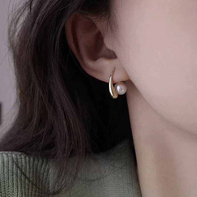 Pendientes de botón con perlas de acero inoxidable mujer_voghion.com