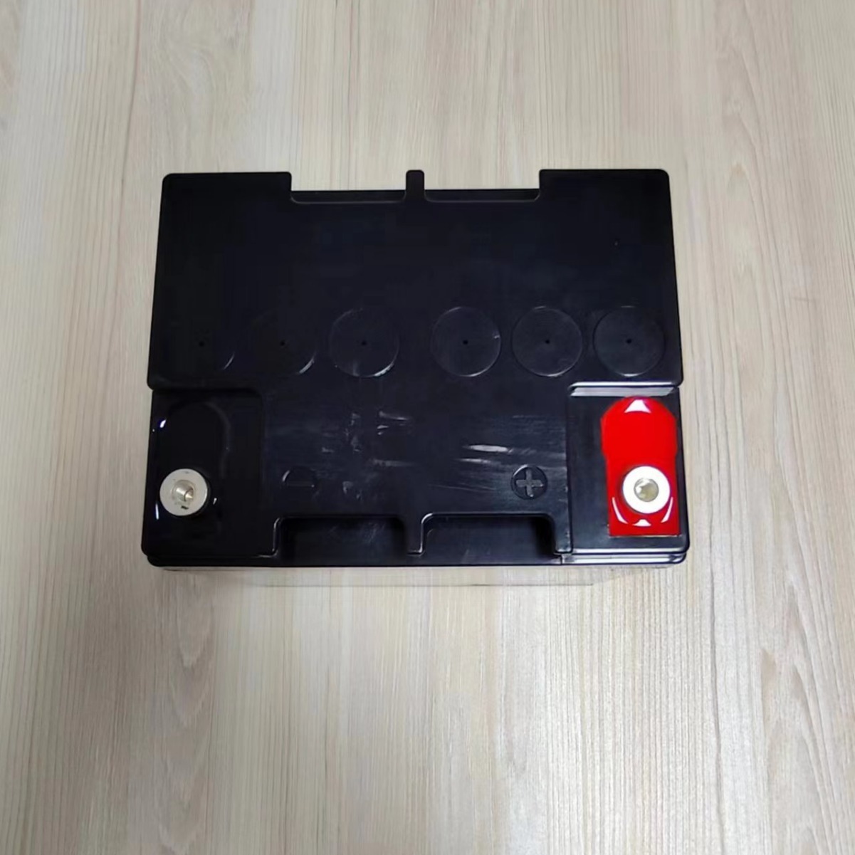 ֱ̫ܵ12V24AHάӦܷⴢǦ