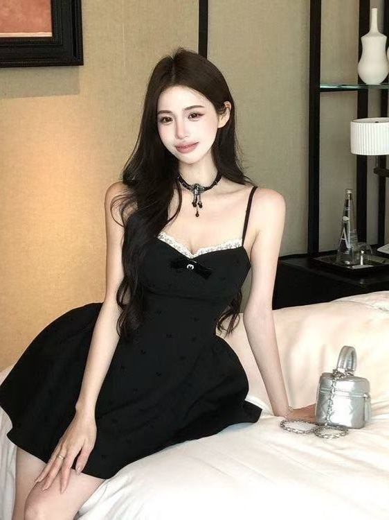 黑色蝴蝶结吊带连衣裙夏季收腰短裙甜美辣妹风|undefined
