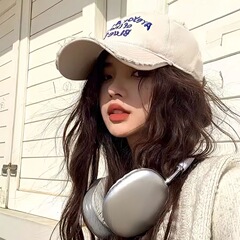 帽子の野球帽の女性2025の新型の春と秋の大頭の周りに顔が現れます。