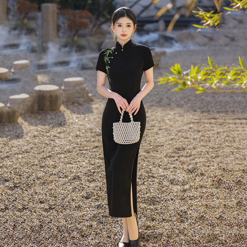 刺绣黑色国风长款旗袍改良年轻款2025新款女复古修身日常可穿夏季|undefined