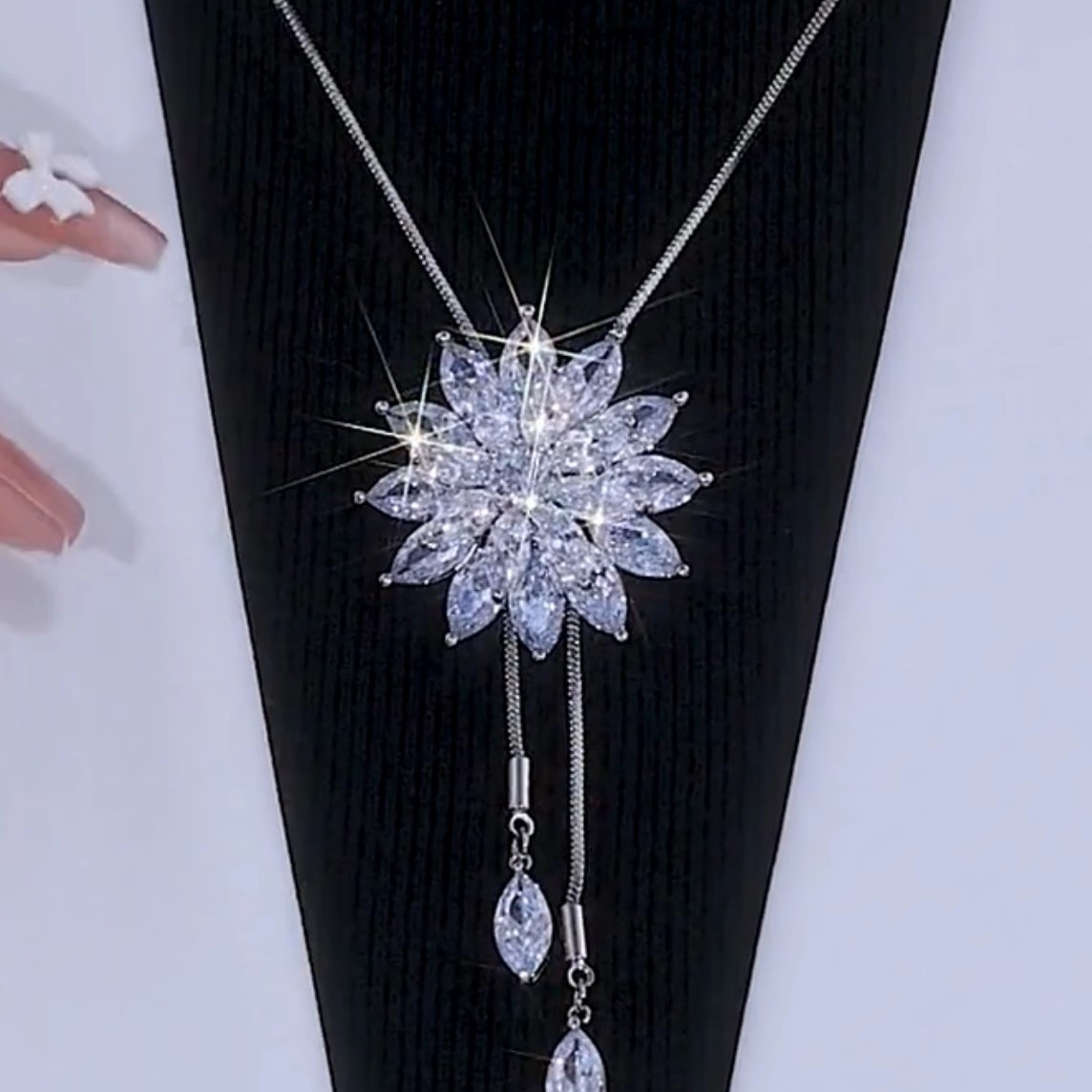 Pendentif rose en alliage de qualité avec chaîne serpent_voghion.com