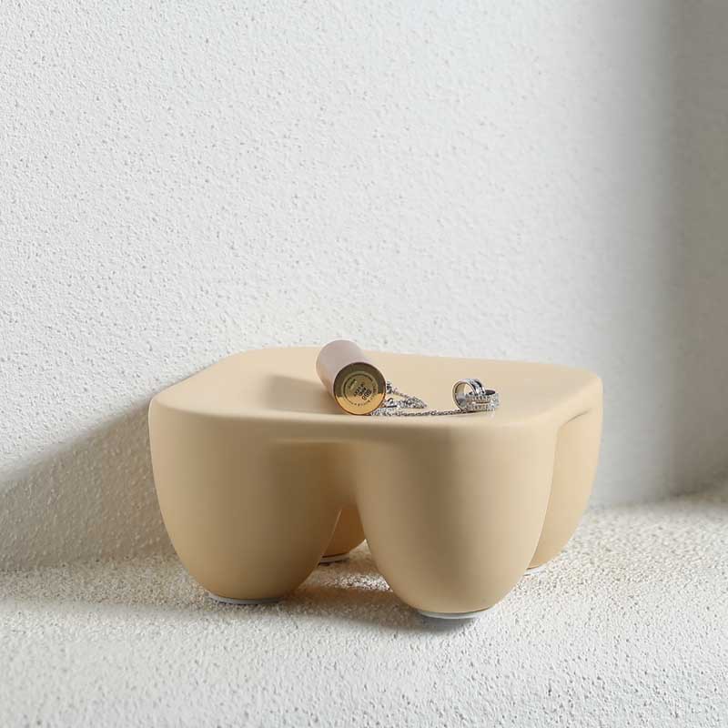 Placa de cerámica de viento de crema adornamiento ins viento alto pie bandeja de joyería perfumada placa de exhibición decoración suave para el hogar