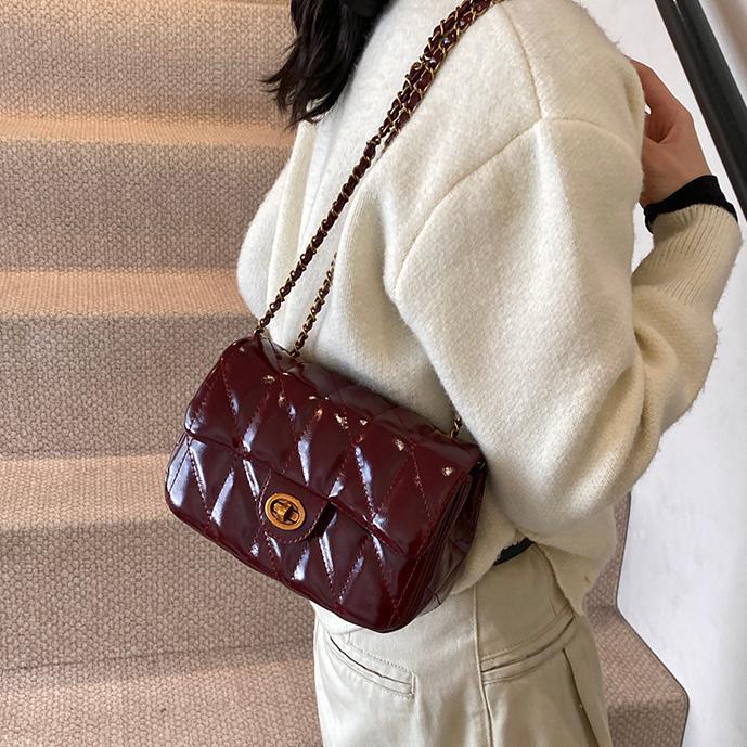 Retro alta sensación de cera de aceite bolso de cuadrado de piel 2024 otoño y invierno nuevo estilo universal pequeño Zhongling cadena bolso de hombro axilar