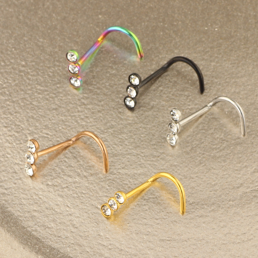 16G labret stud size and finish detail
