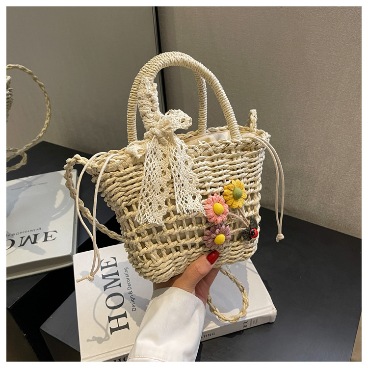 Women's Small Spring&Summer Straw Flower Vacation Beach Weave String Straw Bag display picture 25