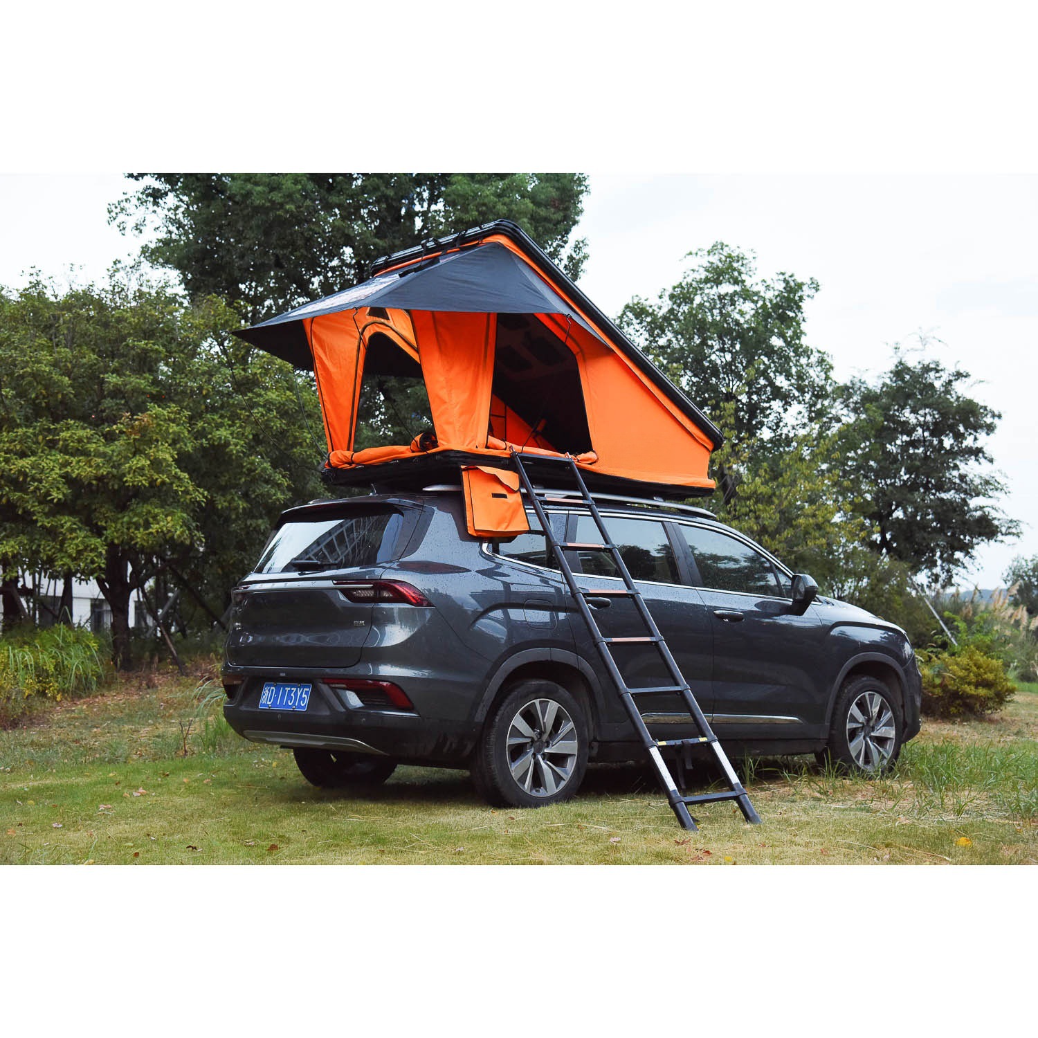 Explore nature with mountain camping folding car roof tents, outdoor tents for SUVs and cars, and solar panels for camping