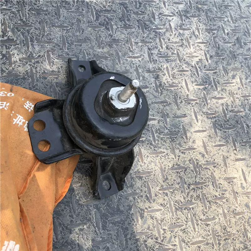 适用于现代IX45右机爪垫21810-2W000发动机右支架发动机机脚胶