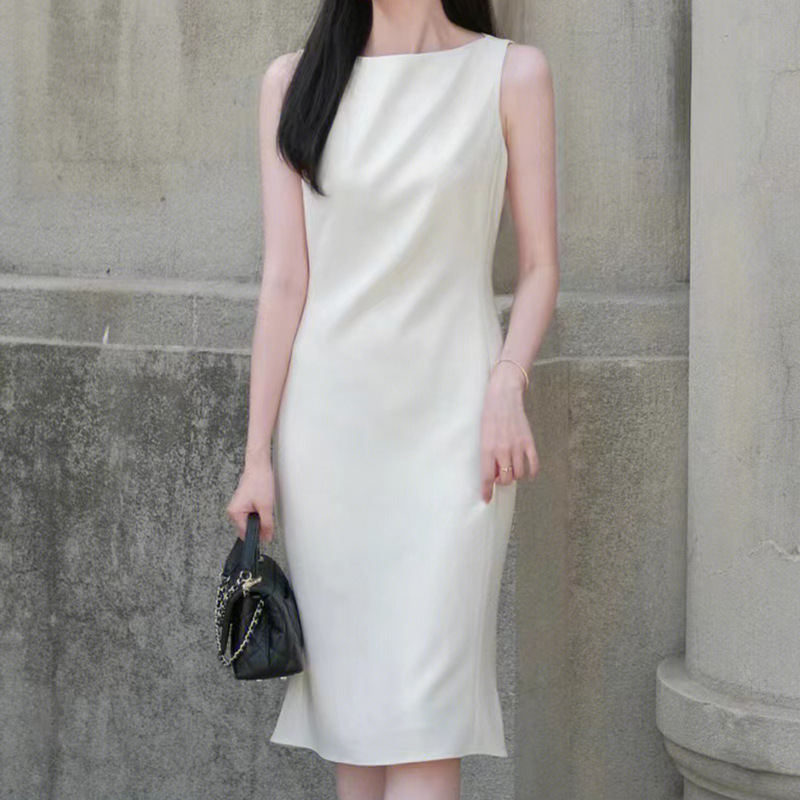 T*H Triacetate Fishtail Dress~ Sleeveless, Slim-Fitting, Waist-Cinching, Elegant Design, Mid-Length Dress, Fashionable