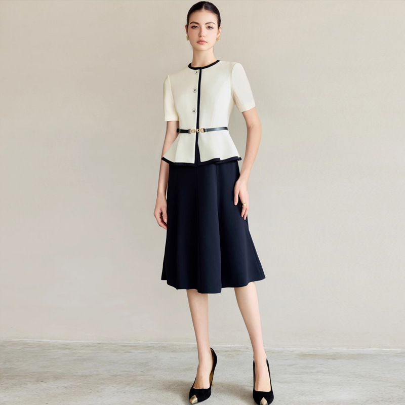 Ad High-End Chanel-Style Dress for Women 2026 New Model Fake Two-Piece Color-Blocking Set Fashionable and Youthful, Age-Reducing and Slimming