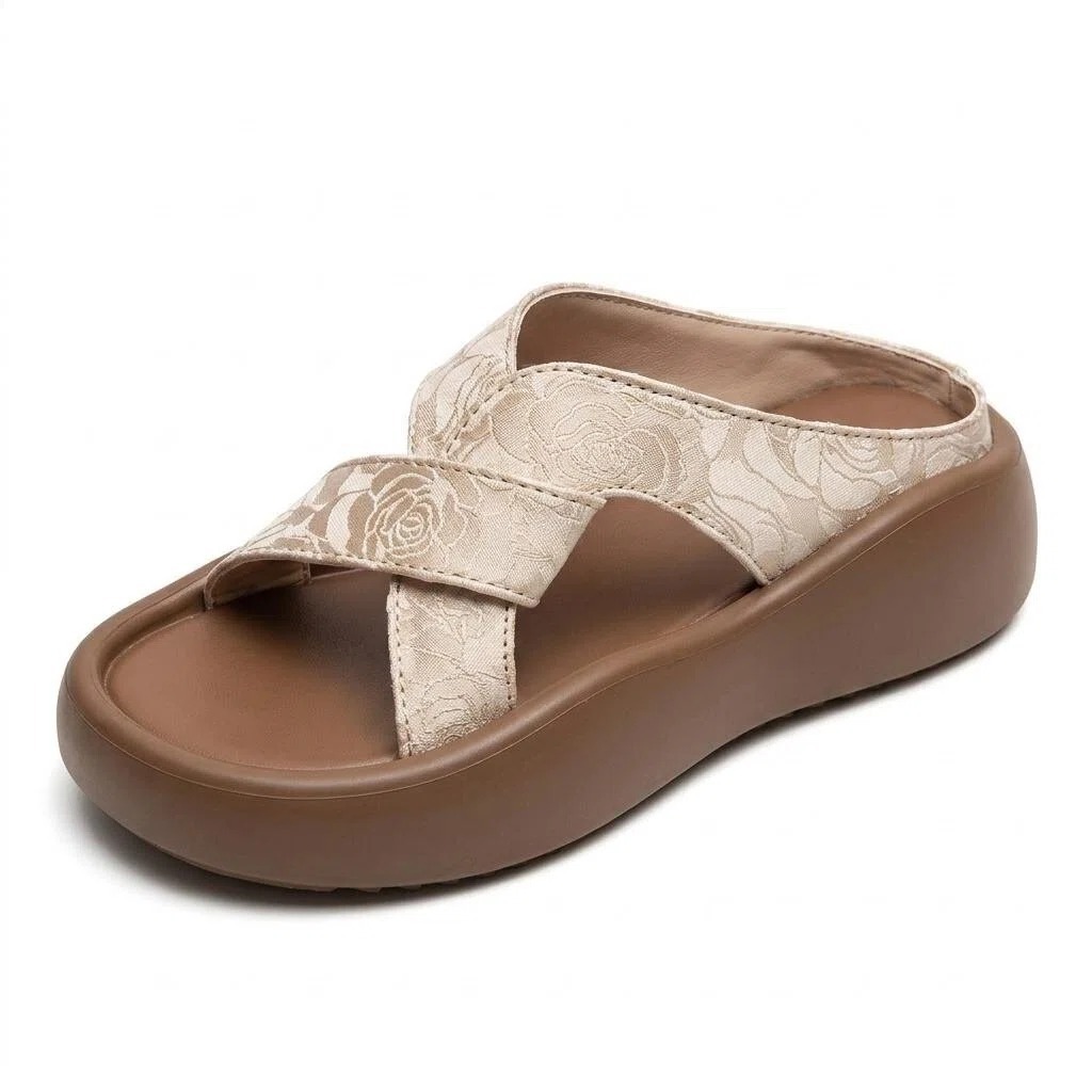 2026 New Women's Thick Sole Beach Sandals Fairy Style Platfo