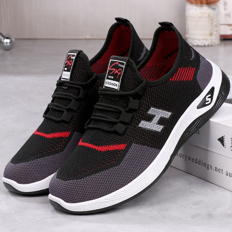 Qq-f4-male-black and red-with shoe box