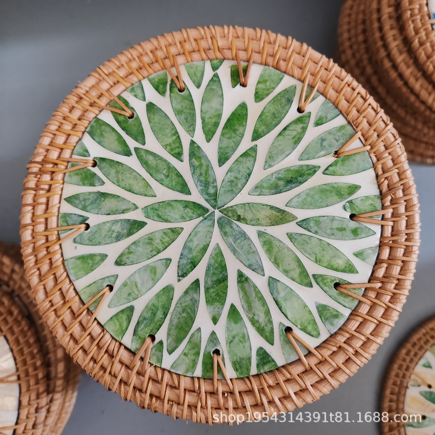 Alfombrilla aislante de concha, posavasos para hoteles y hostales, alfombrilla de desayuno con borde de ratán, alfombrilla antisalpicaduras para mesa de café, aislamiento térmico y protección contra quemaduras.