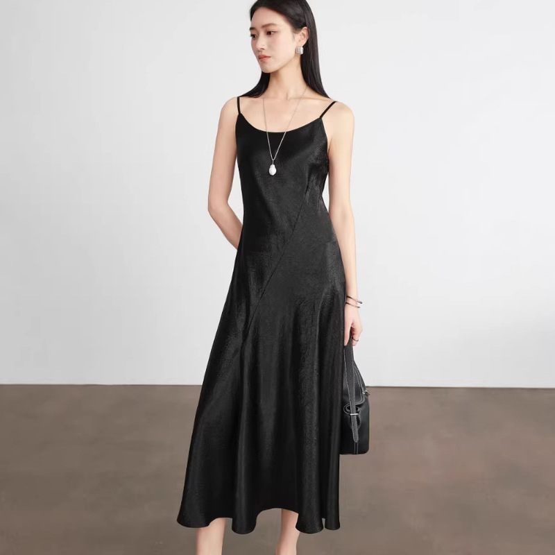 Same Style as in the Mall, 2026 Spring New Model, Simple and Elegant, Comfortable Sleeveless Strap Dress for Women 1H3990181Q