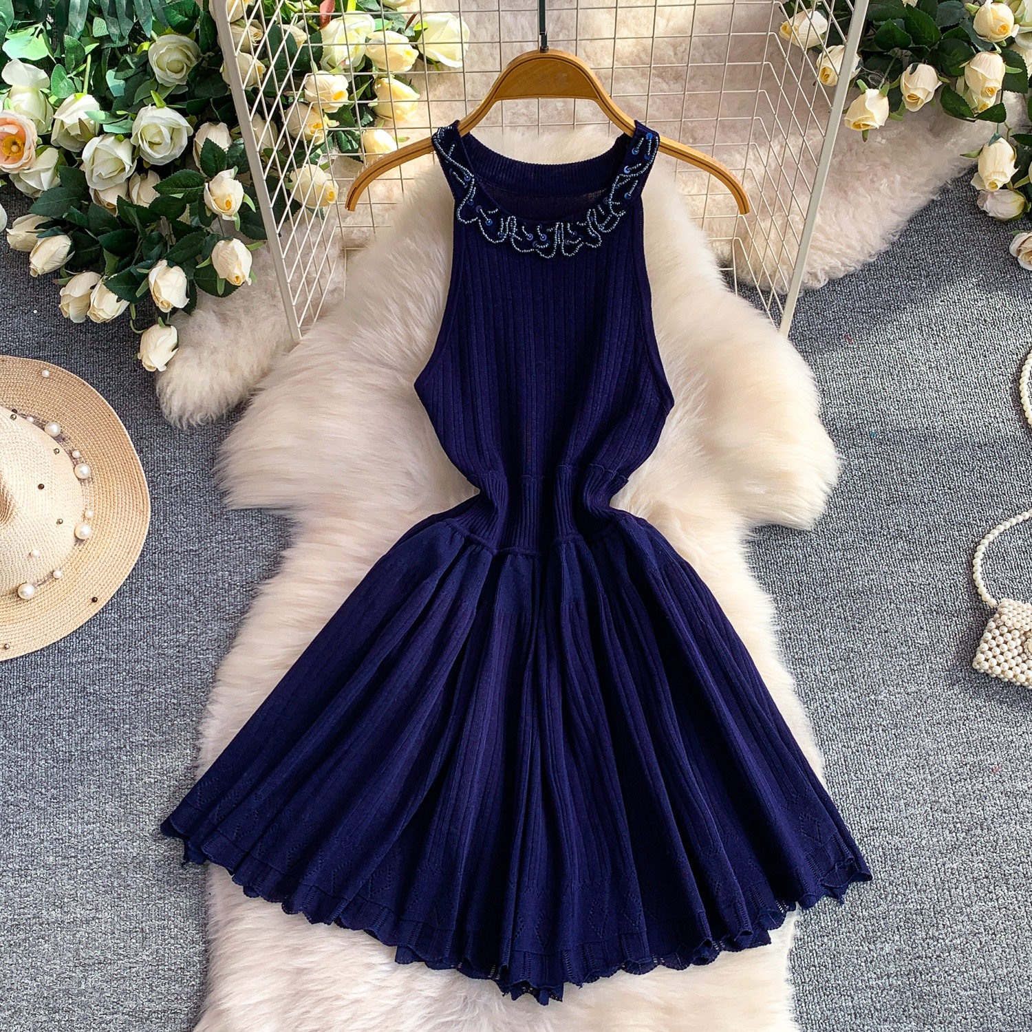 Elegant Sequined Halter Neck Dress For Women Slimming Flattering Summer Style Puffy Knitted Mini Skirt High End_ecoleips.com
