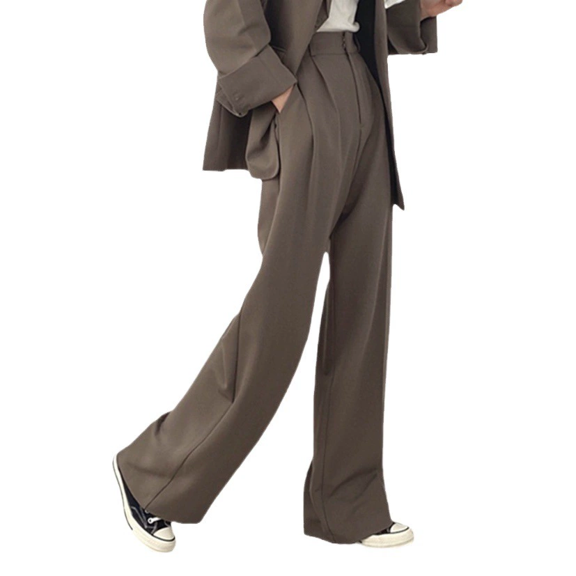 Женский костюм-двойка для весны и осени 2026 года, новый корейский стиль, модный уличный дизайн, нишевые повседневные брюки цвета кэмел.