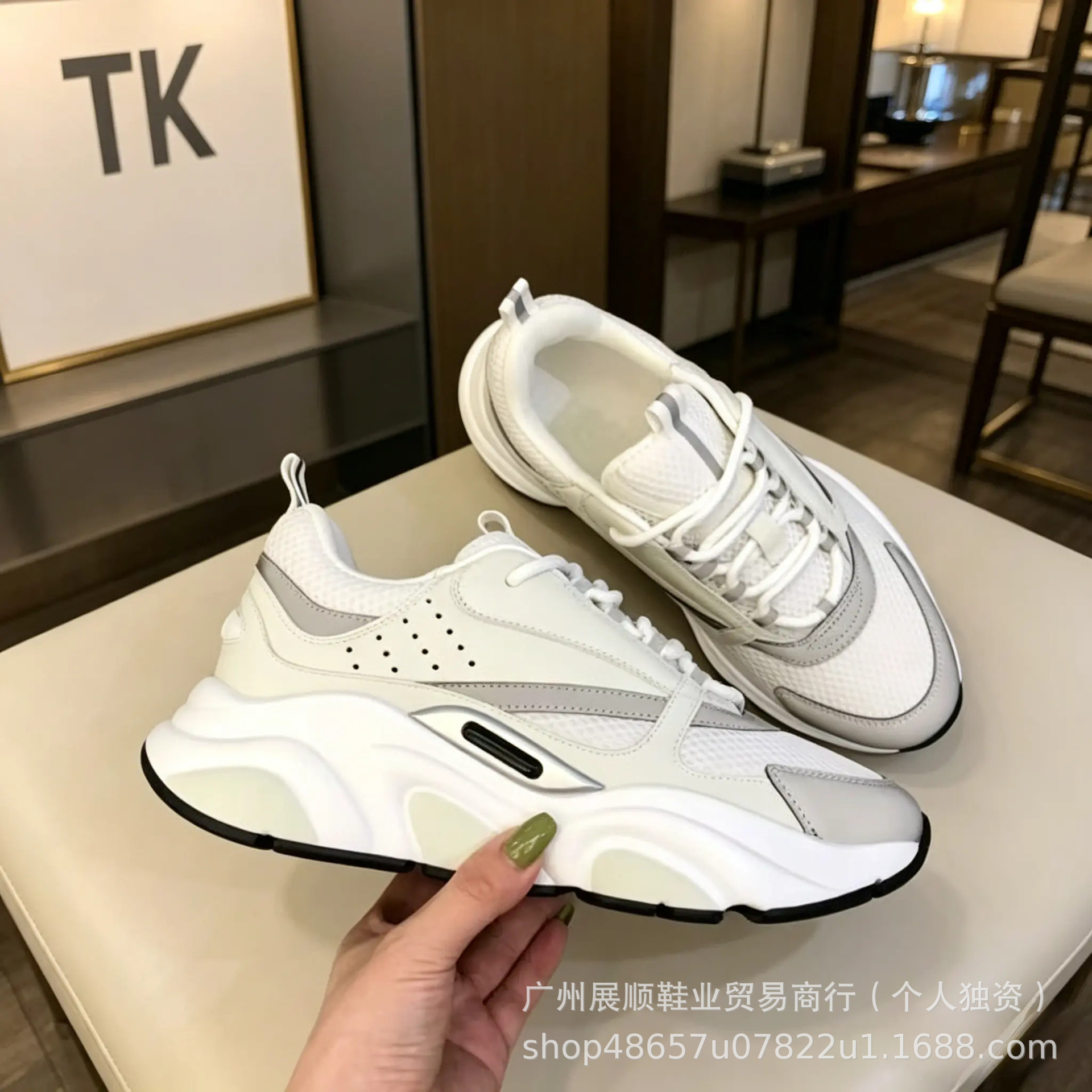 Estación europea transfronteriza B25 zapatillas deportivas bajas, zapatos de letras para hombres y mujeres, zapatos de alta calidad B30 zapatos de suela gruesa