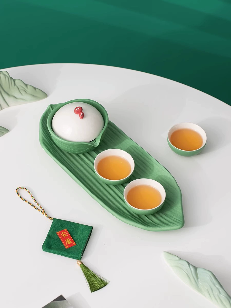 Ceramic tea set for traveling, travel handheld teapot for camping