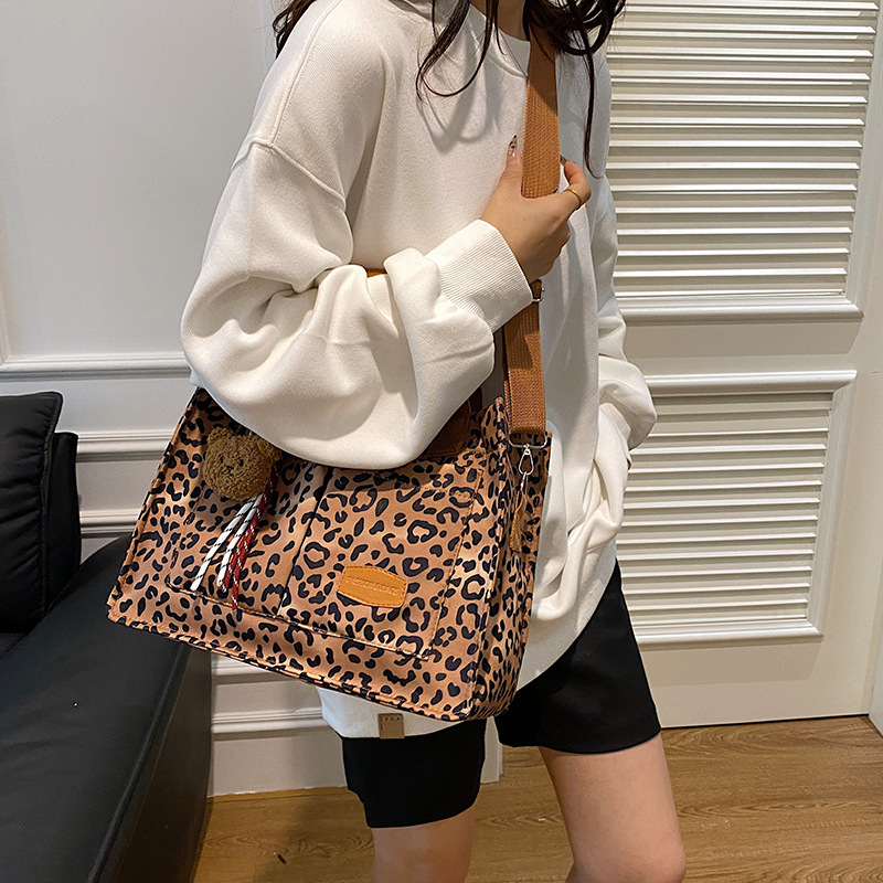 Bolsa de hombro de moda de gran capacidad de leopardo de mujer nueva bolsa de personalización simple bolsa de compras bolsa de viaje versátil