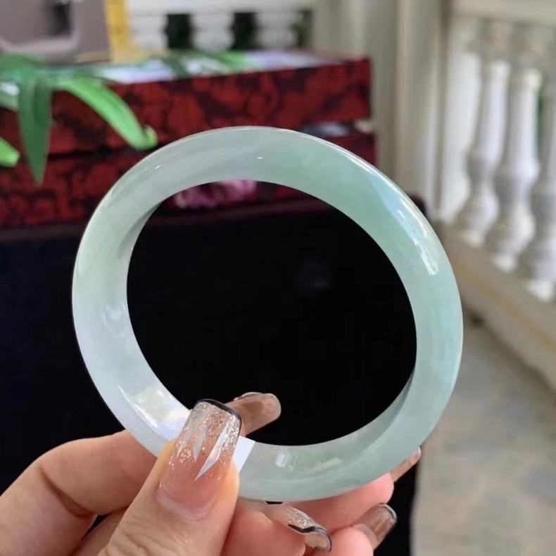 Vòng tay ngọc bích tự nhiên Miến Điện loại băng nửa cảnh nổ hàng A có giấy chứng nhận chi tiết 4