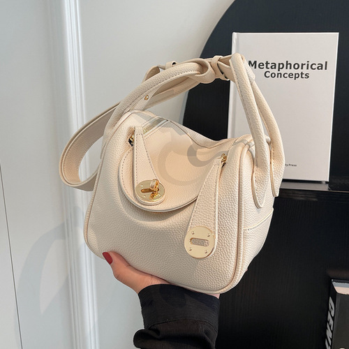 The trendy niche handbags of , women's summer versatile crossbody bags, tote bucket bags