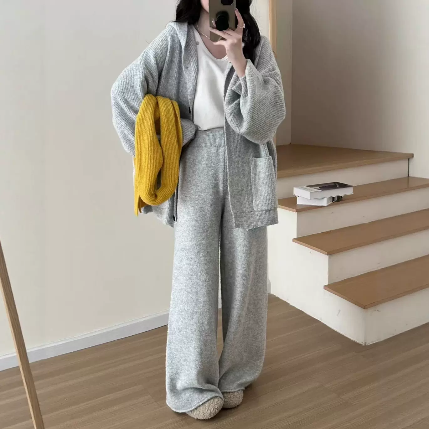 2025秋冬新款复古慵懒风连帽卫衣阔腿裤两件套女装休闲套装批发