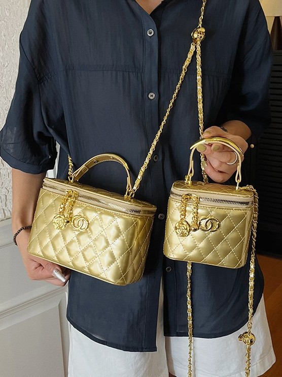 Bolso de mujer caja de mano de verano bolso pequeño 2026 nuevo estilo de alto nivel sensación pequeña fragancia estilo diamante cadena mochila