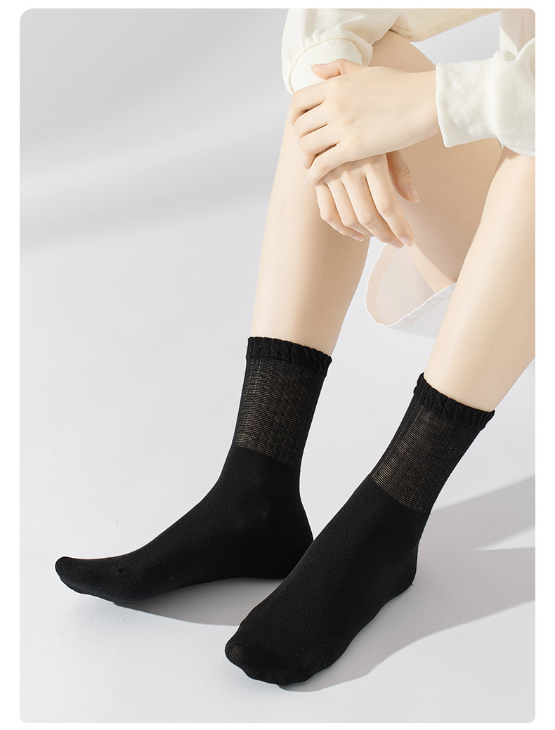 Alto valor de color color sólido versátil verano sexy respirado y suelto calcetines de mujer absorción de sudor antiolor pila de calcetines de moda