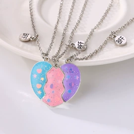 项链;手链;胸针