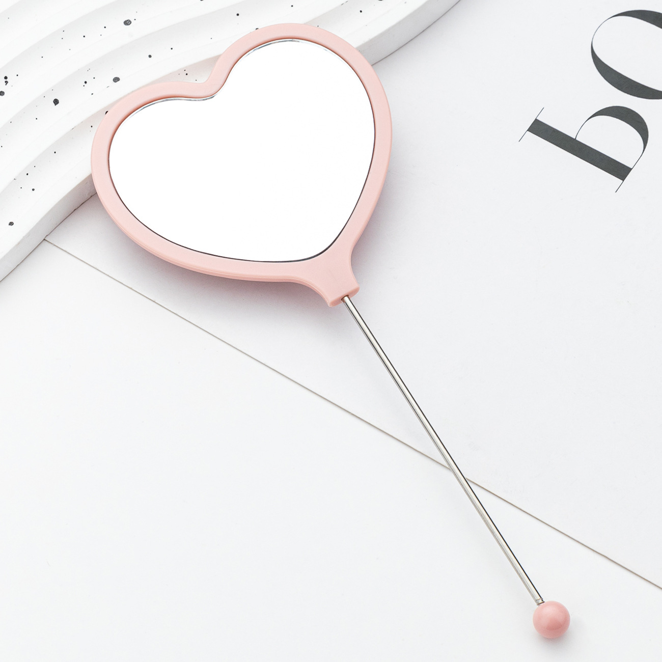 Espejo pequeño con cuentas de bricolaje de amor multicolor Espejo portátil de alta definición Espejo de mano con mango para niñas Espejo de maquillaje image 16