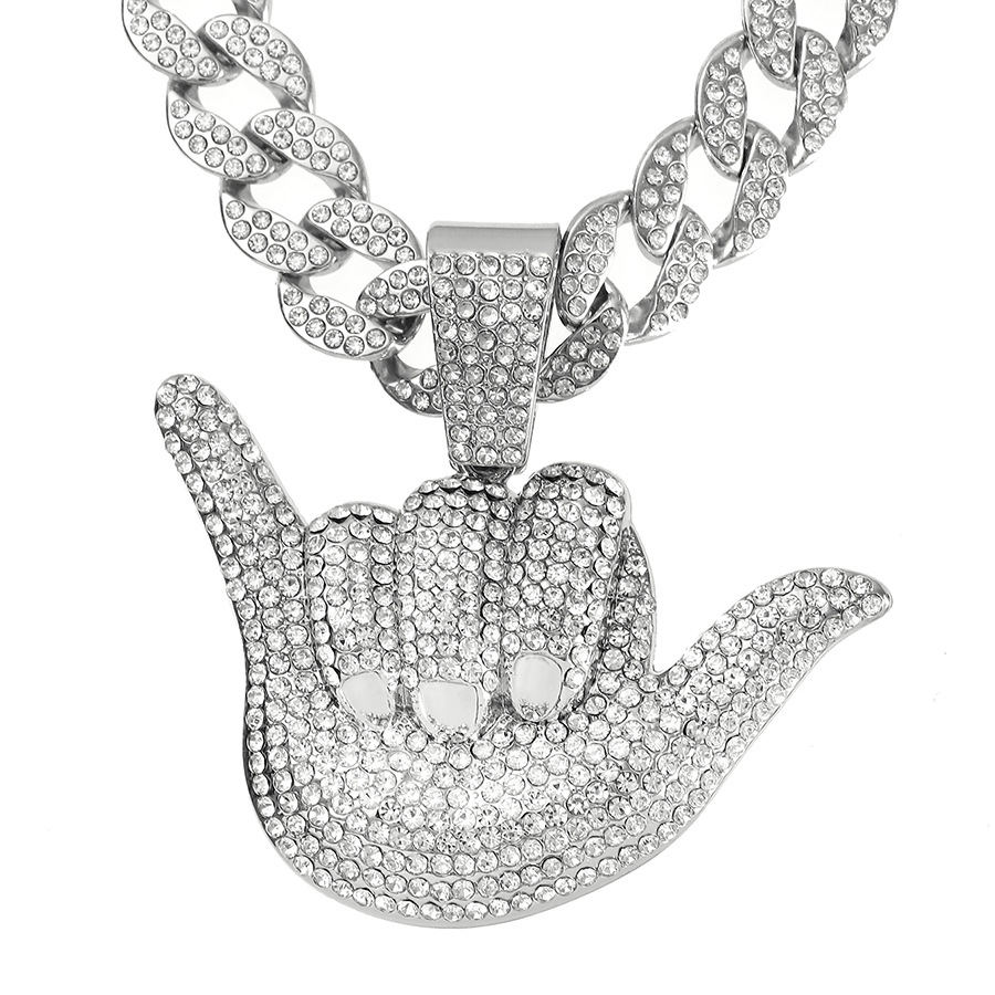 Collar con Dije de Mano 666 Cubano de Aleación de Zinc con Pedrería