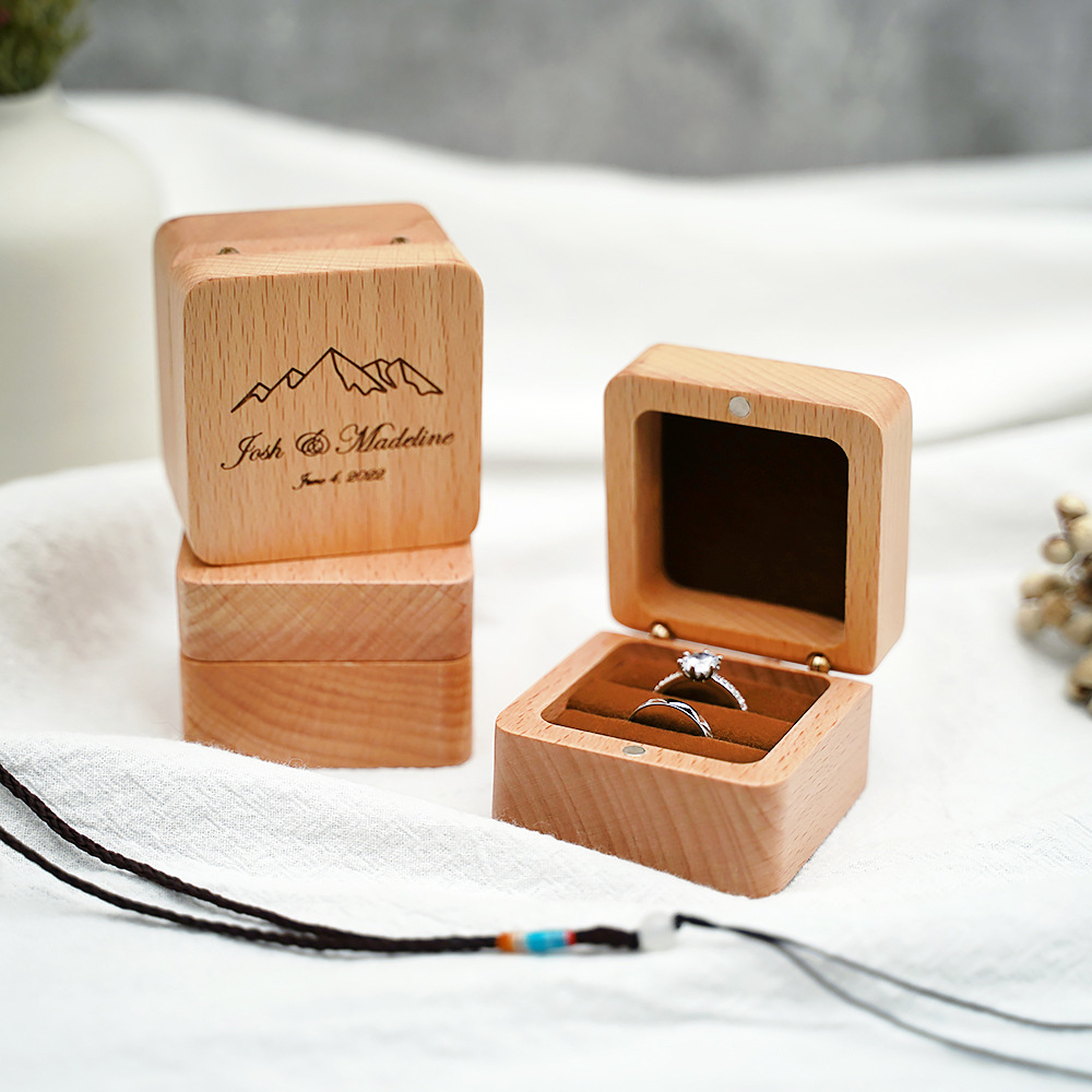 Jewelry box, gift box, pendant box, necklace box, solid black walnut wood box, laser logo wooden packaging box